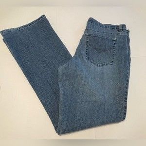 Gloria Vanderbilt High Rise Straight Leg Jean